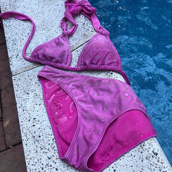 Bikini - Picture 8 of 8